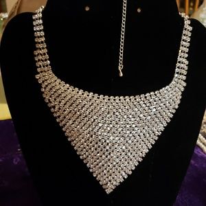 Stunning Rhinestone bib fashion necklace